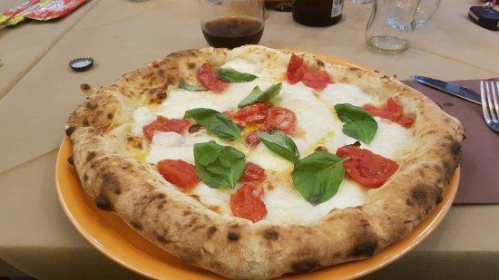 Pizzeria Regina Margherita Andrea