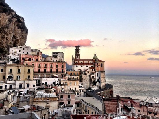 i Vicoli, le Scale e gli Archi di Amalfi